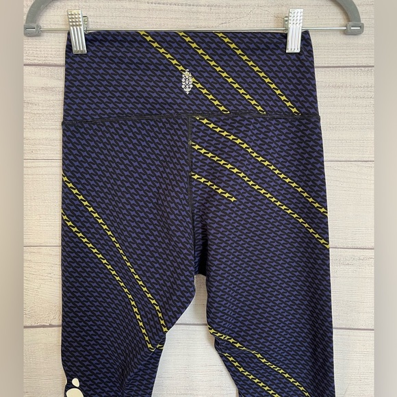 FP Movement by Free People | Never Better Logo Leggings - Picture 7 of 10